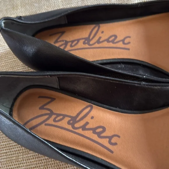 Zodiac black flats - Picture 3 of 7